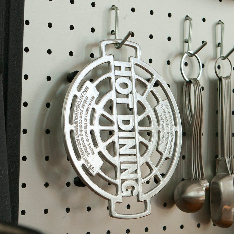 ALUMINUM TRIVET HOT-DINING / アルミニウム トリベット ホット ダイニング