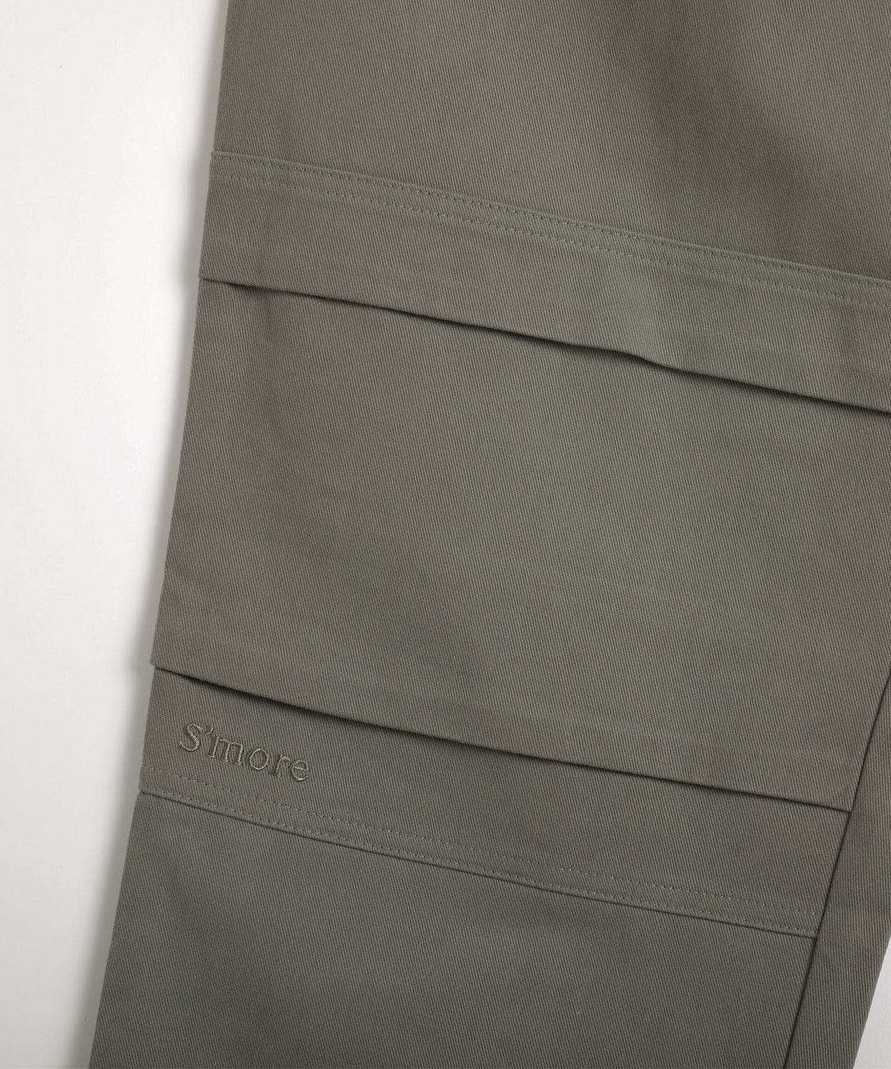 Knee tuck cotton pants