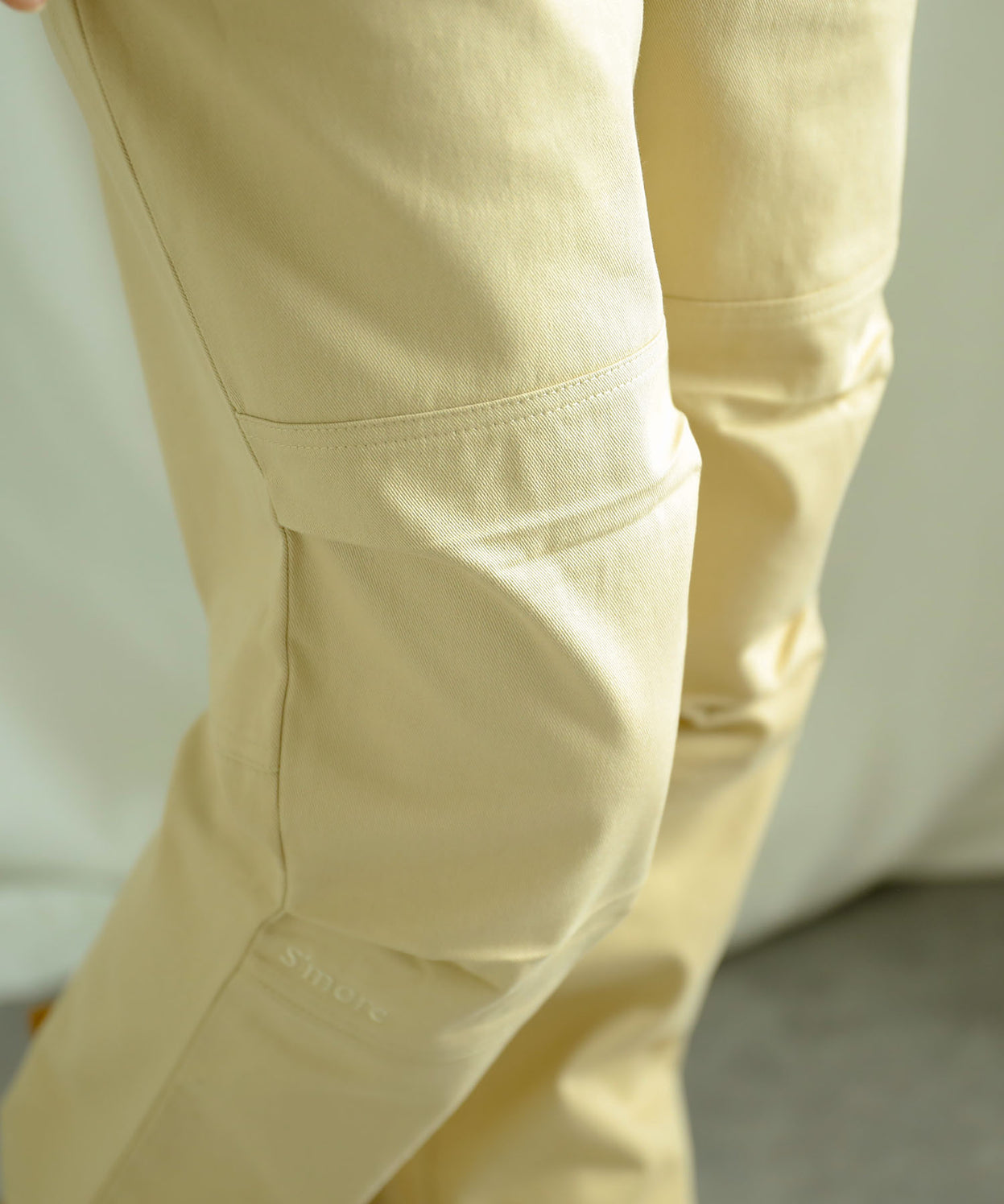 Knee tuck cotton pants