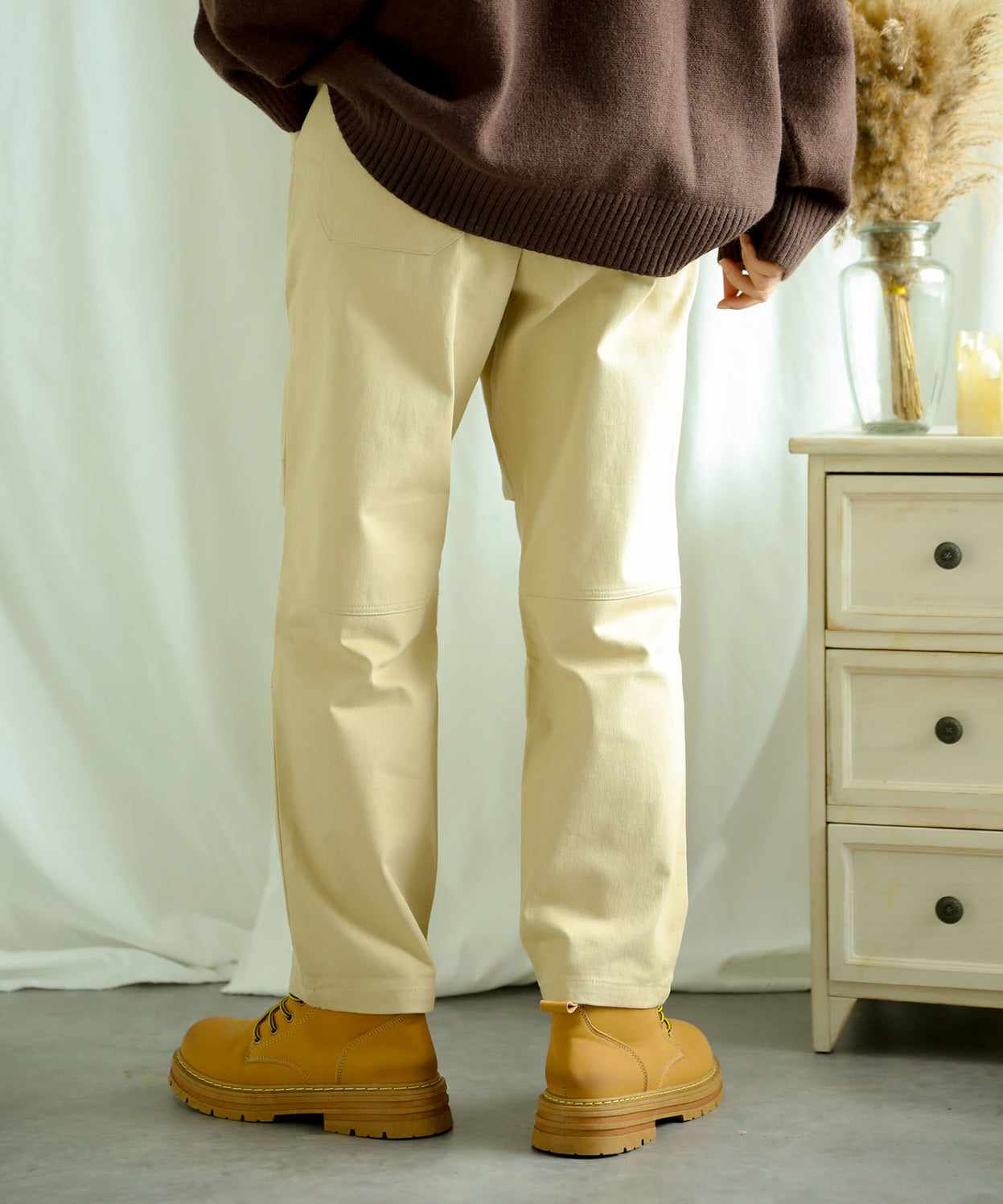 Knee tuck cotton pants