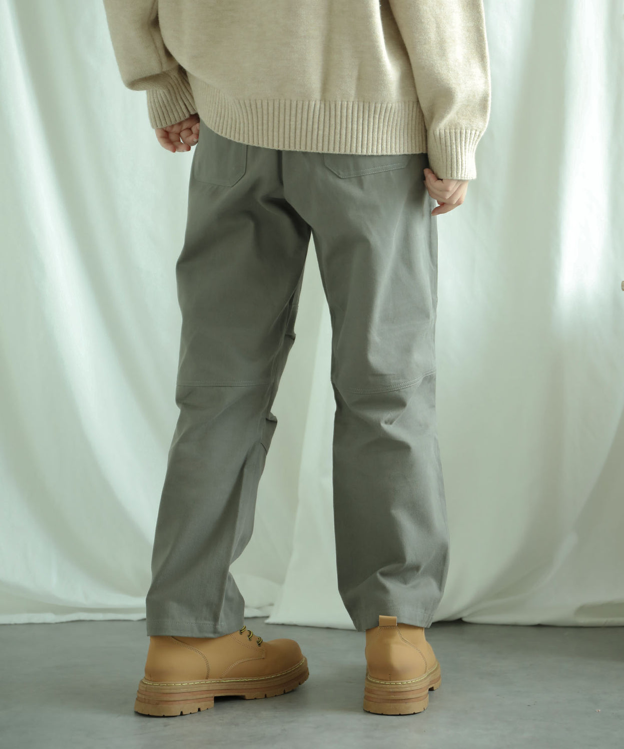 Knee tuck cotton pants