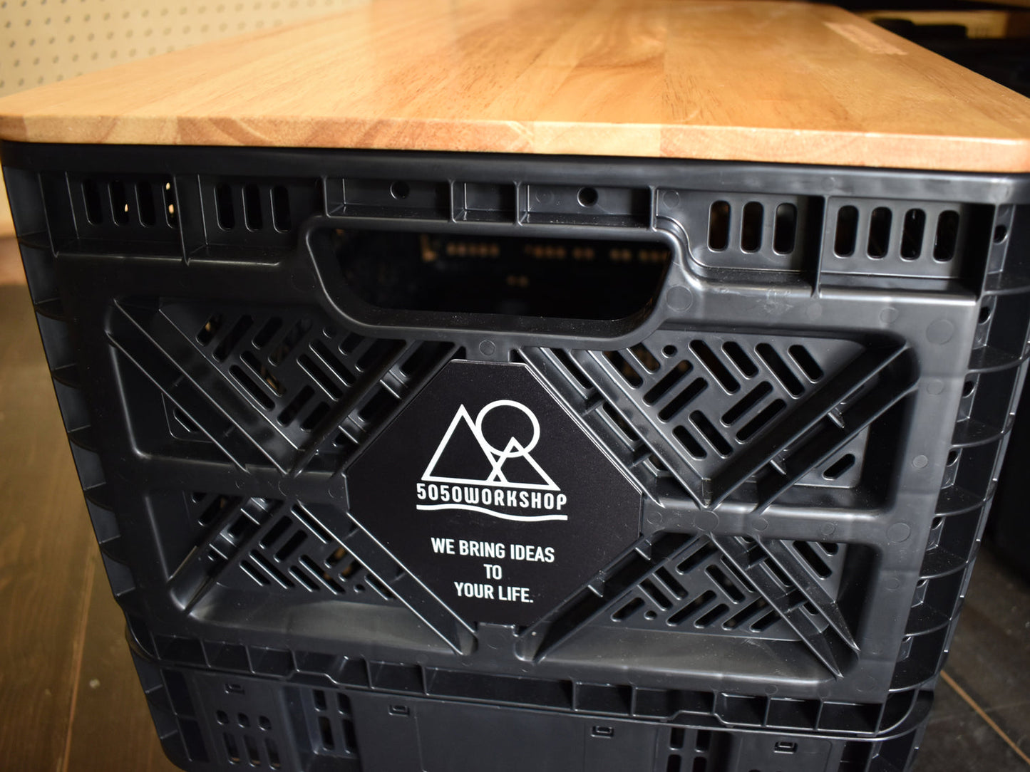 SOLID FOLDING CONTAINER 25/48