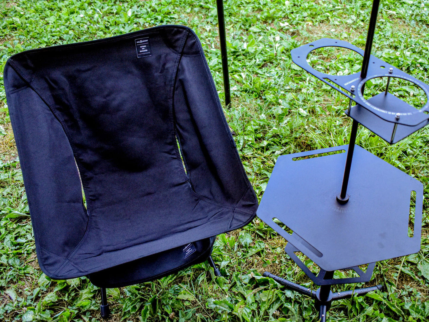 COMPACT FOLDING CHAIR