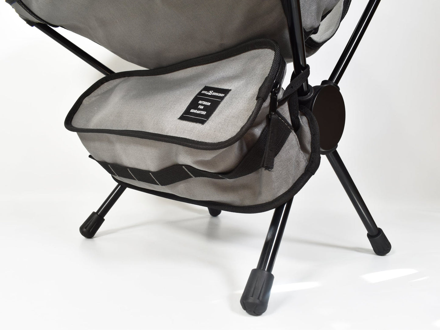 COMPACT FOLDING CHAIR