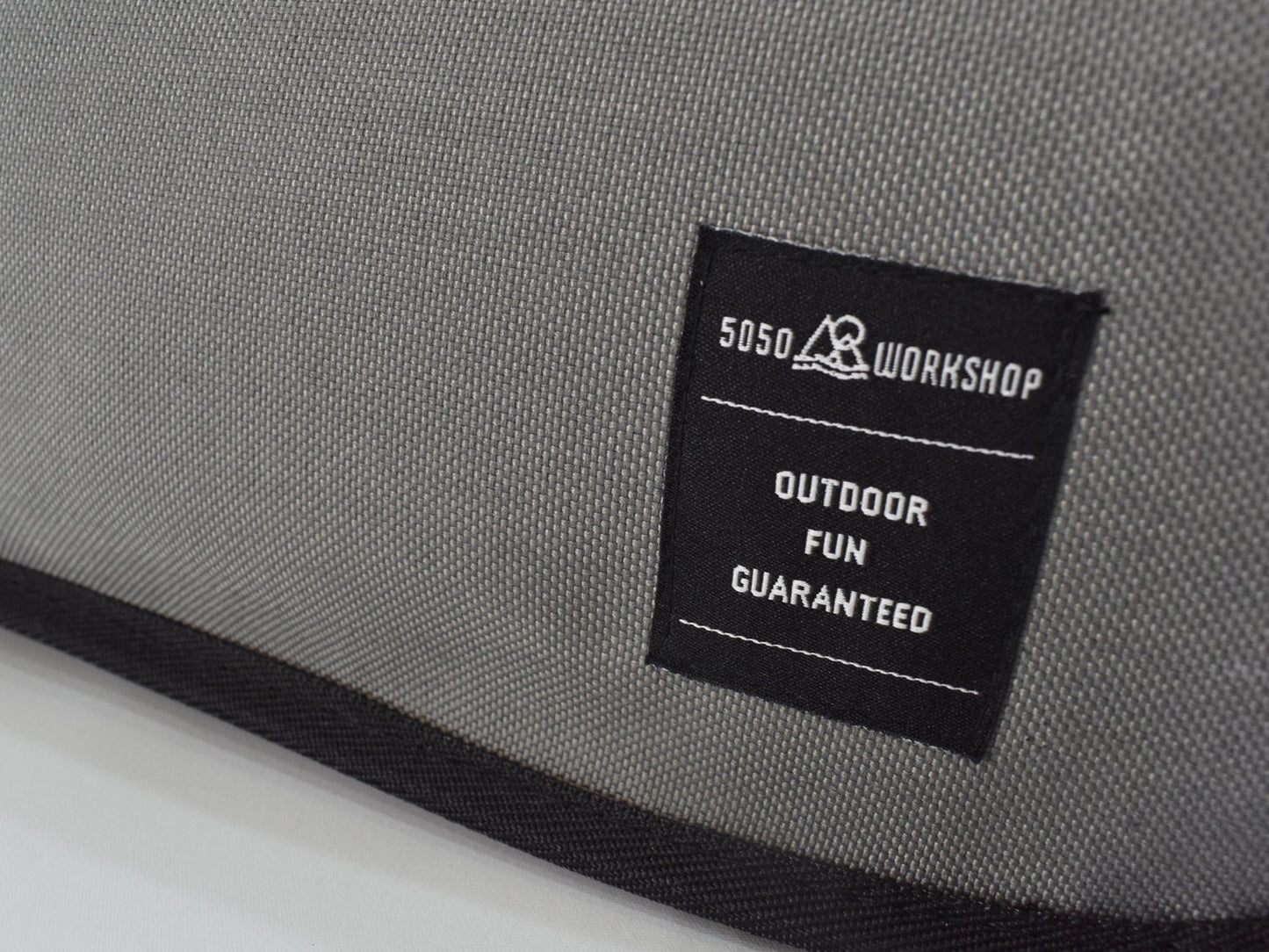 COMPACT FOLDING CHAIR