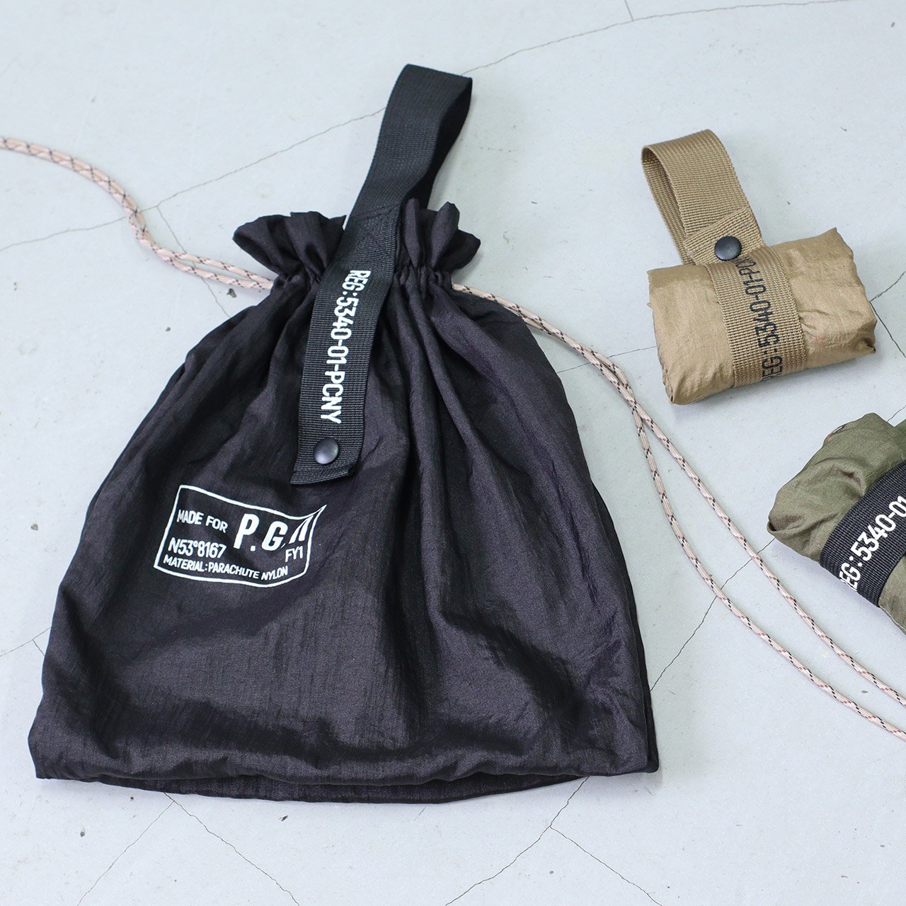 PACKABLE PARACHUTE NYLON BAG / パッカブル パラシュートナイロンバッグ