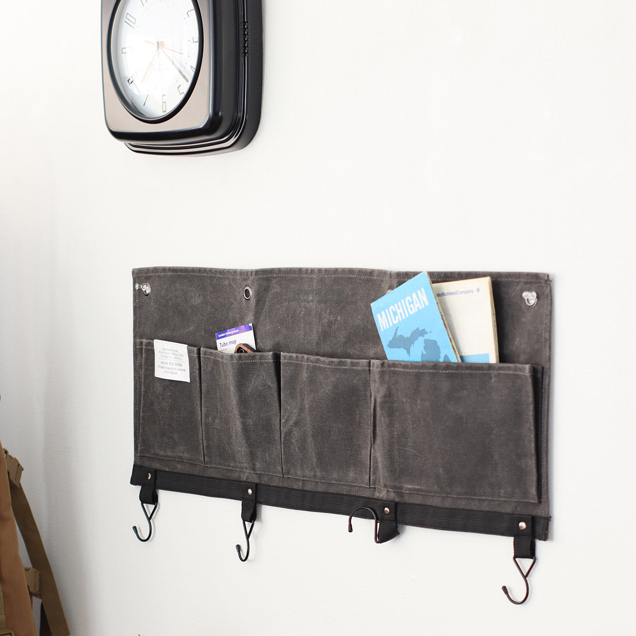 WAXED CANVAS WALL POCKET S / ワックスドキャンバス ウォールポケット S