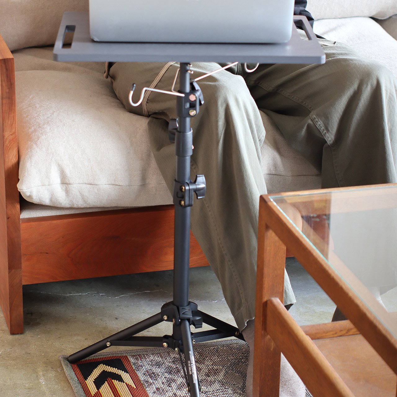 TRI-POD TABLE & HANGER / トリポッドテーブル&ハンガー