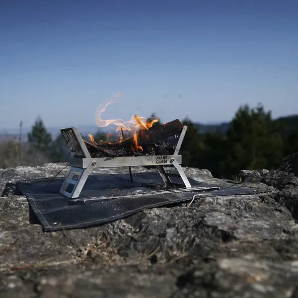 折りたたみ式焚き火台 / Folding Fire Pit