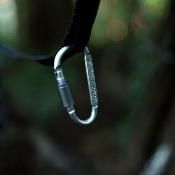 D字型 ロックカラビナ / D-shaped Locking Carabiner