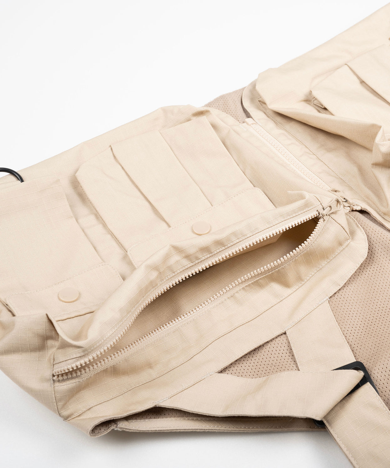 Big pocket fishing vest