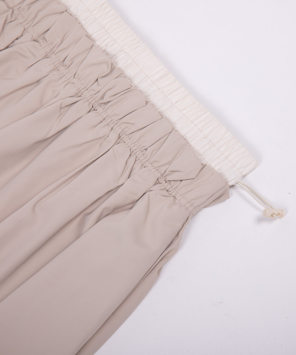 Water-repellent flare skirt