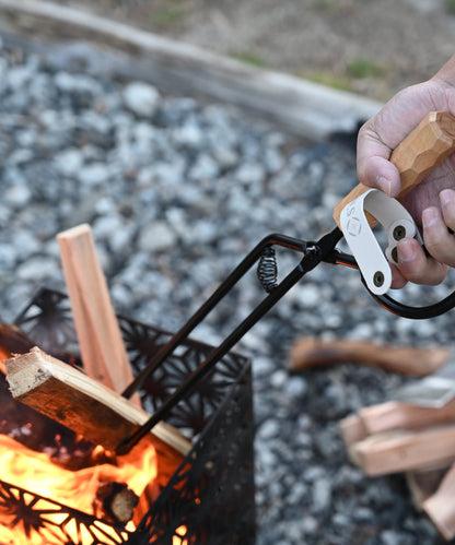 【 Fire scissors 】 薪バサミ