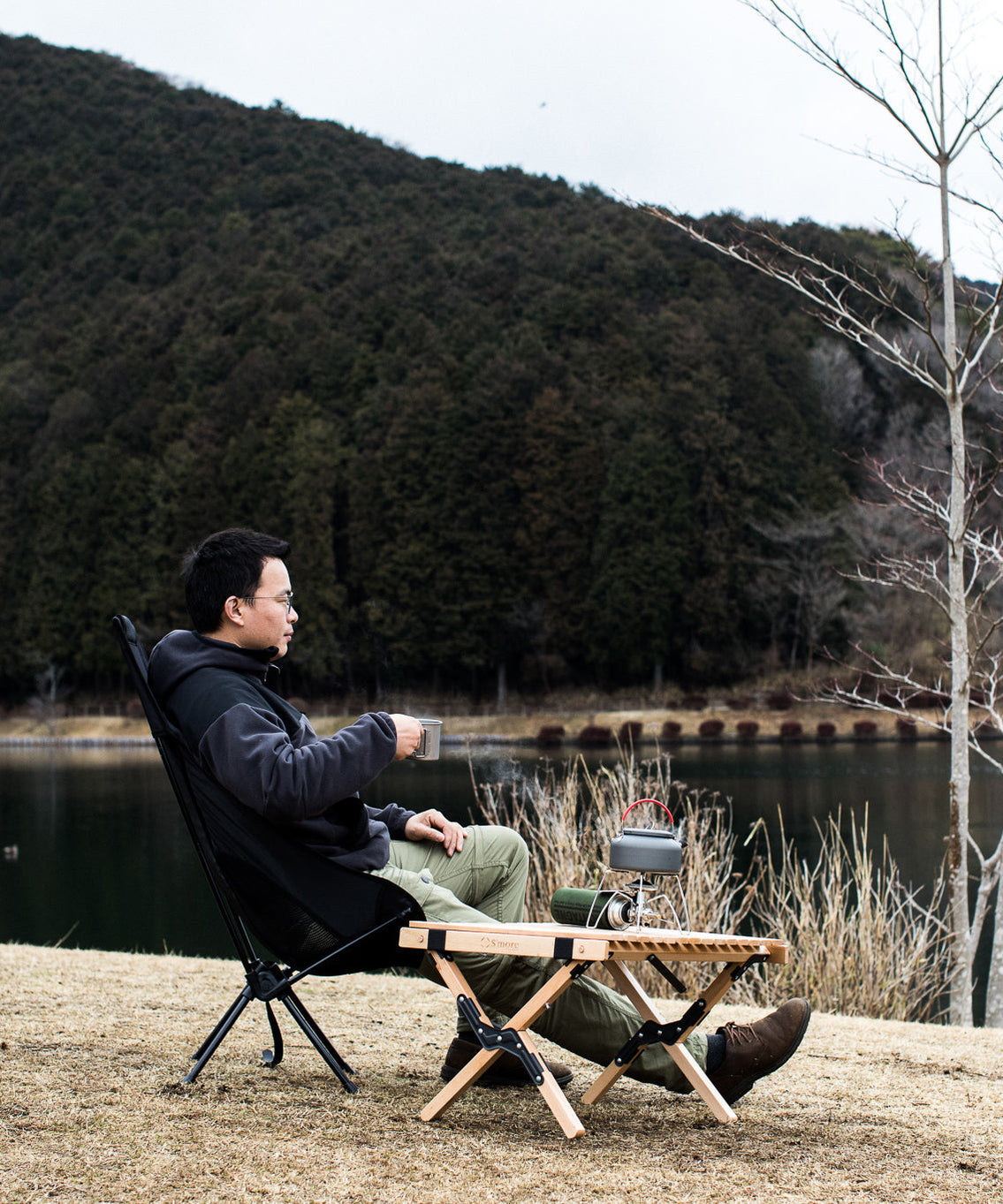 【 Alumi High-back Chair 】アルミハイバックチェア 深い座面で体にフィット