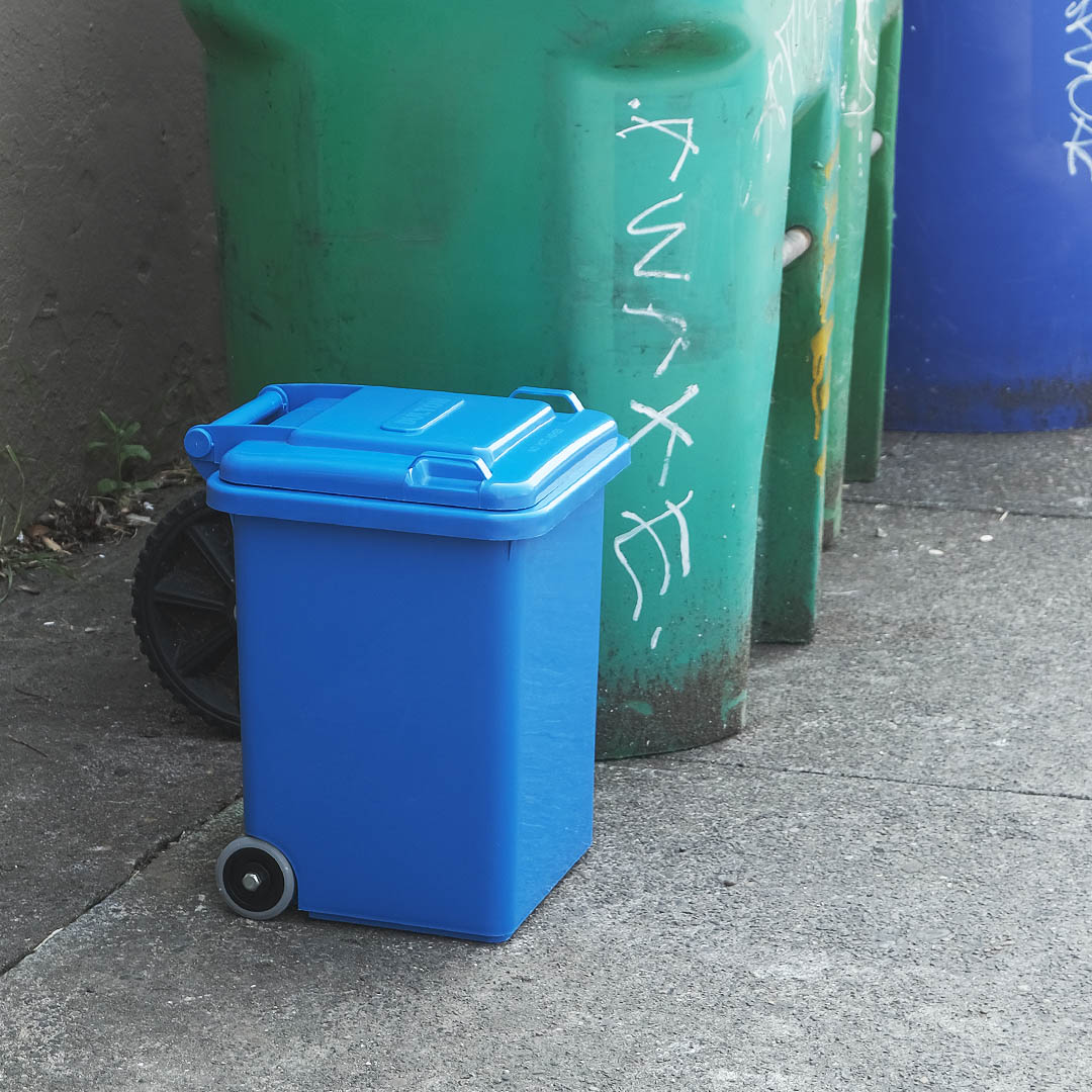PLASTIC TRASH CAN / プラスチック トラッシュ カン