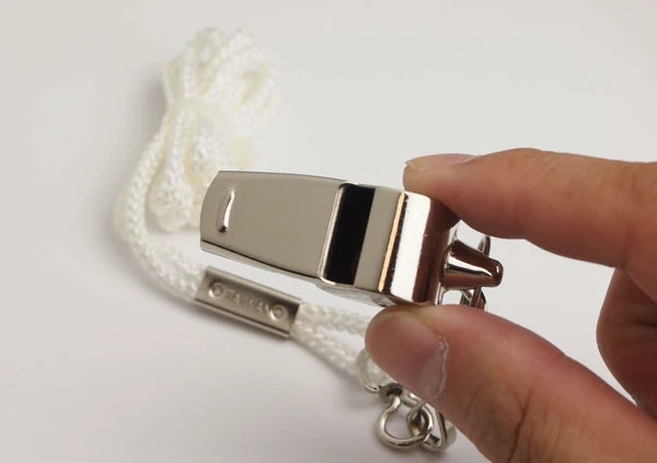 ハイピッチホイッスル（ヒモ付） / High Pitch Whistle(Included String)