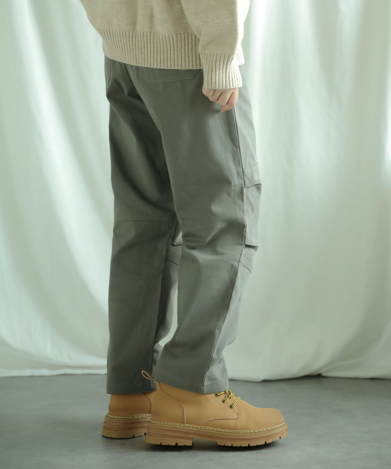 Knee tuck cotton pants