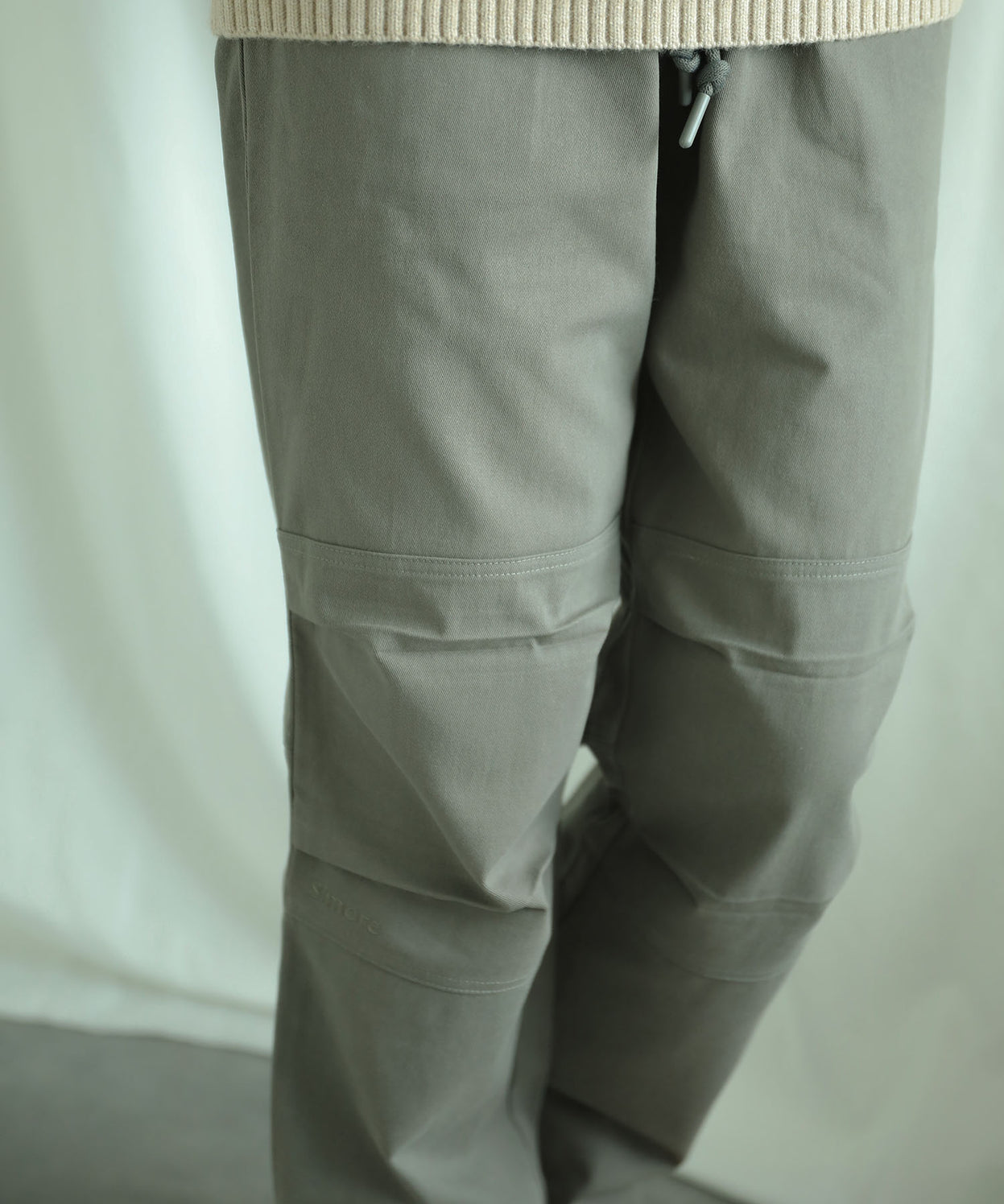 Knee tuck cotton pants