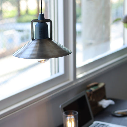 HANG LAMP INDUSTRIAL IRON SHADE / ハングランプ インダストリアルアイアンシェード