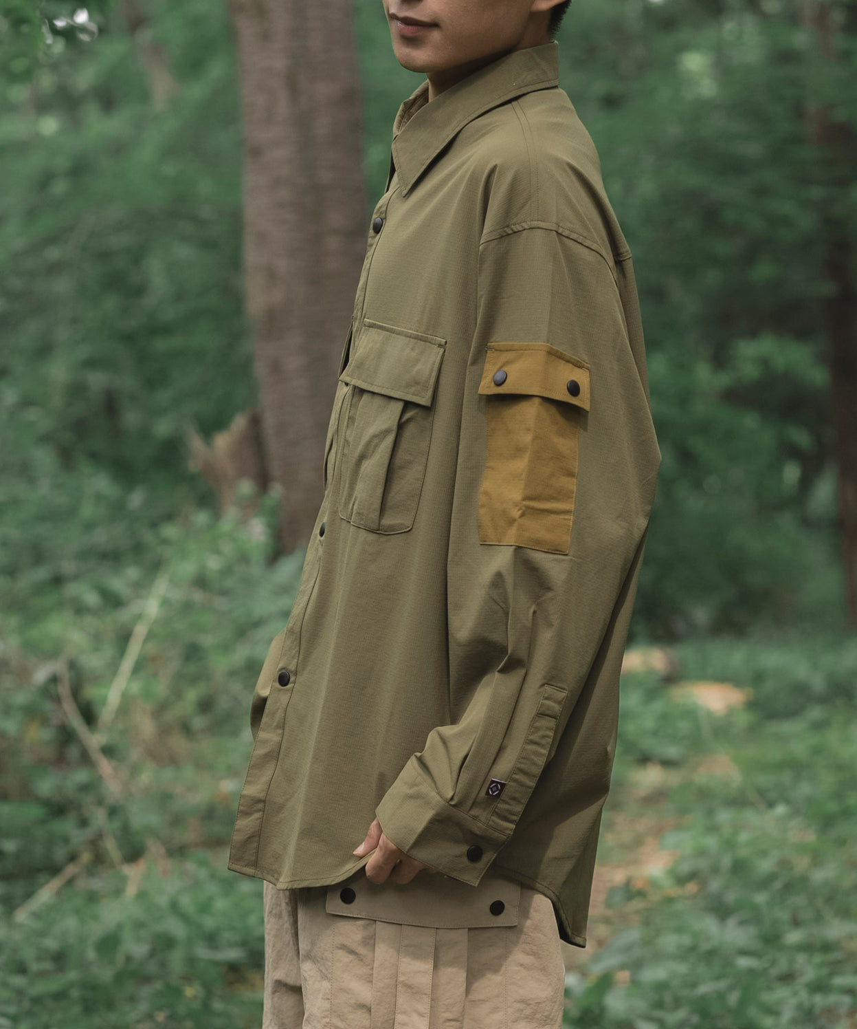 Anti-static pocket shirt