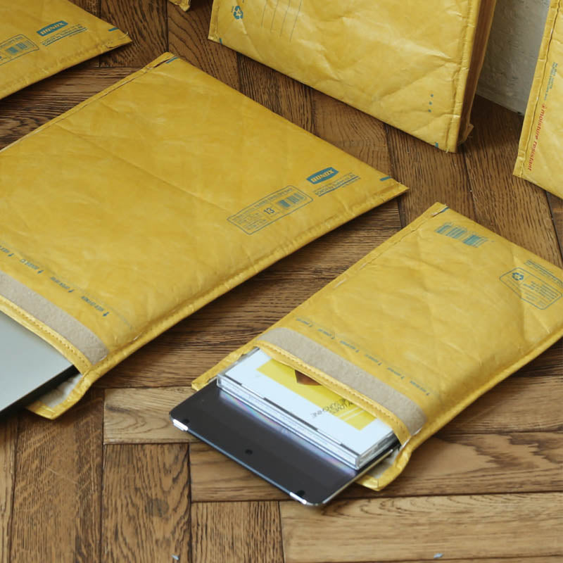 PADDED ENVELOPE BAG / パデッド エンべロープ バッグ